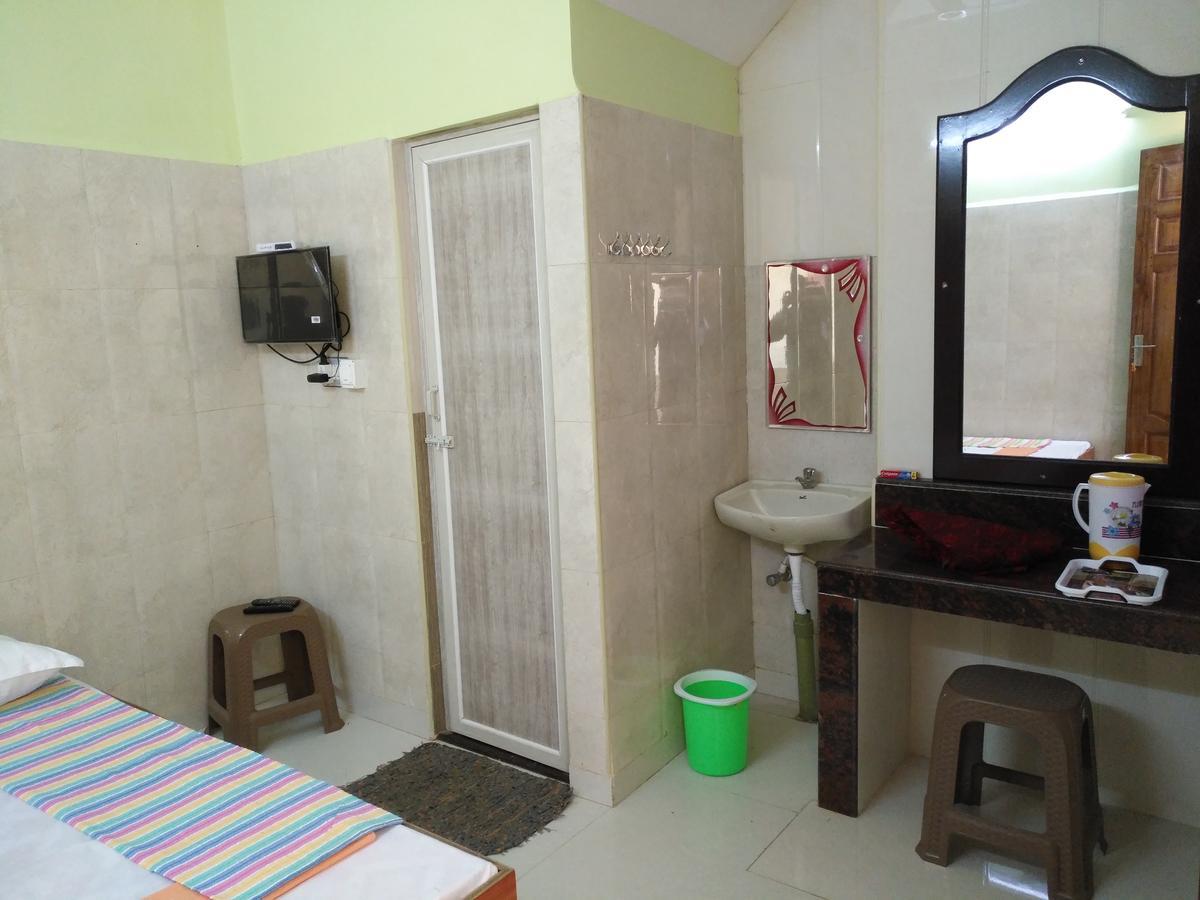 Rehoboth Home Stay Каньякумарі Екстер'єр фото